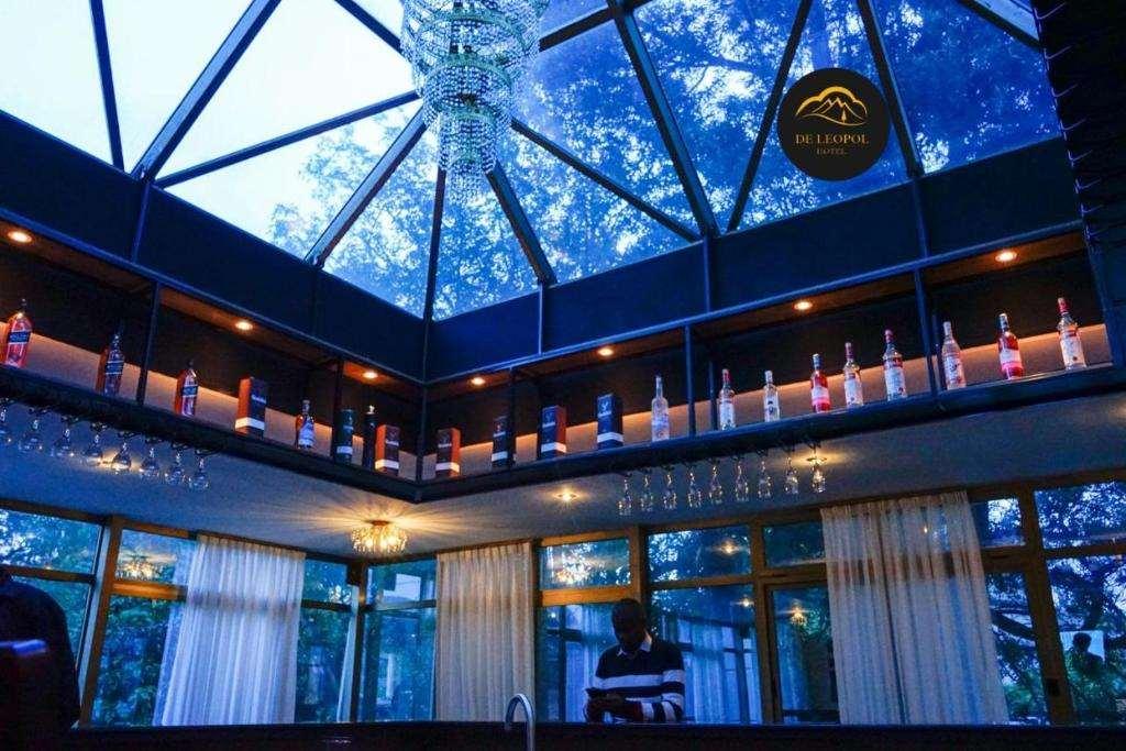 De Leopol Hotel Аддис-Абеба Ресторан фото